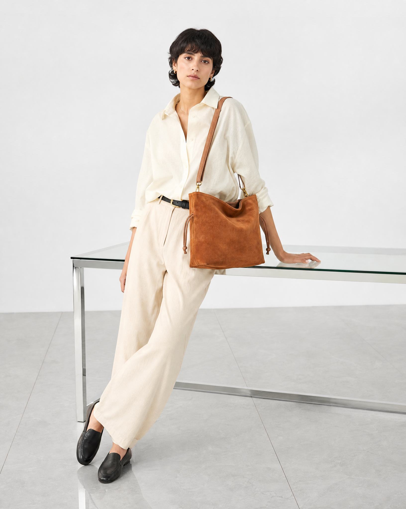 Borsa tote in vera pelle scamosciata camel vista tre quarti