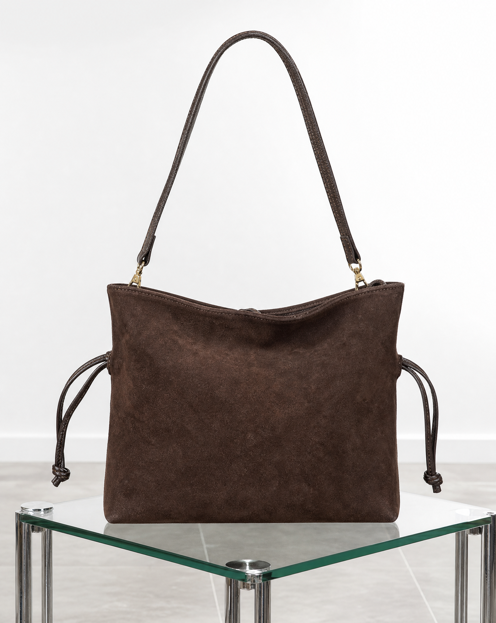 Borsa tote in vera pelle scamosciata marrone vista frontale