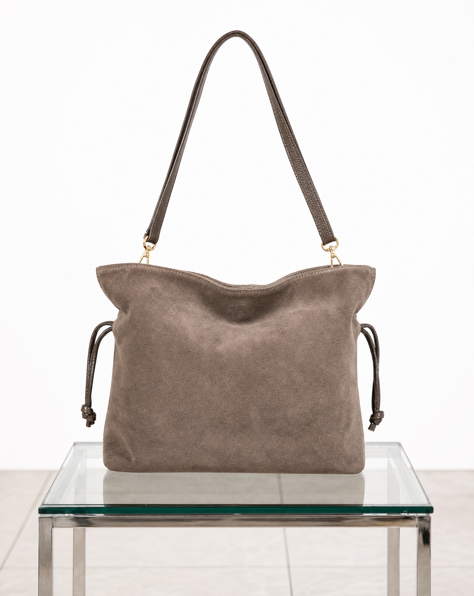Borsa tote in vera pelle scamosciata taupe vista frontale