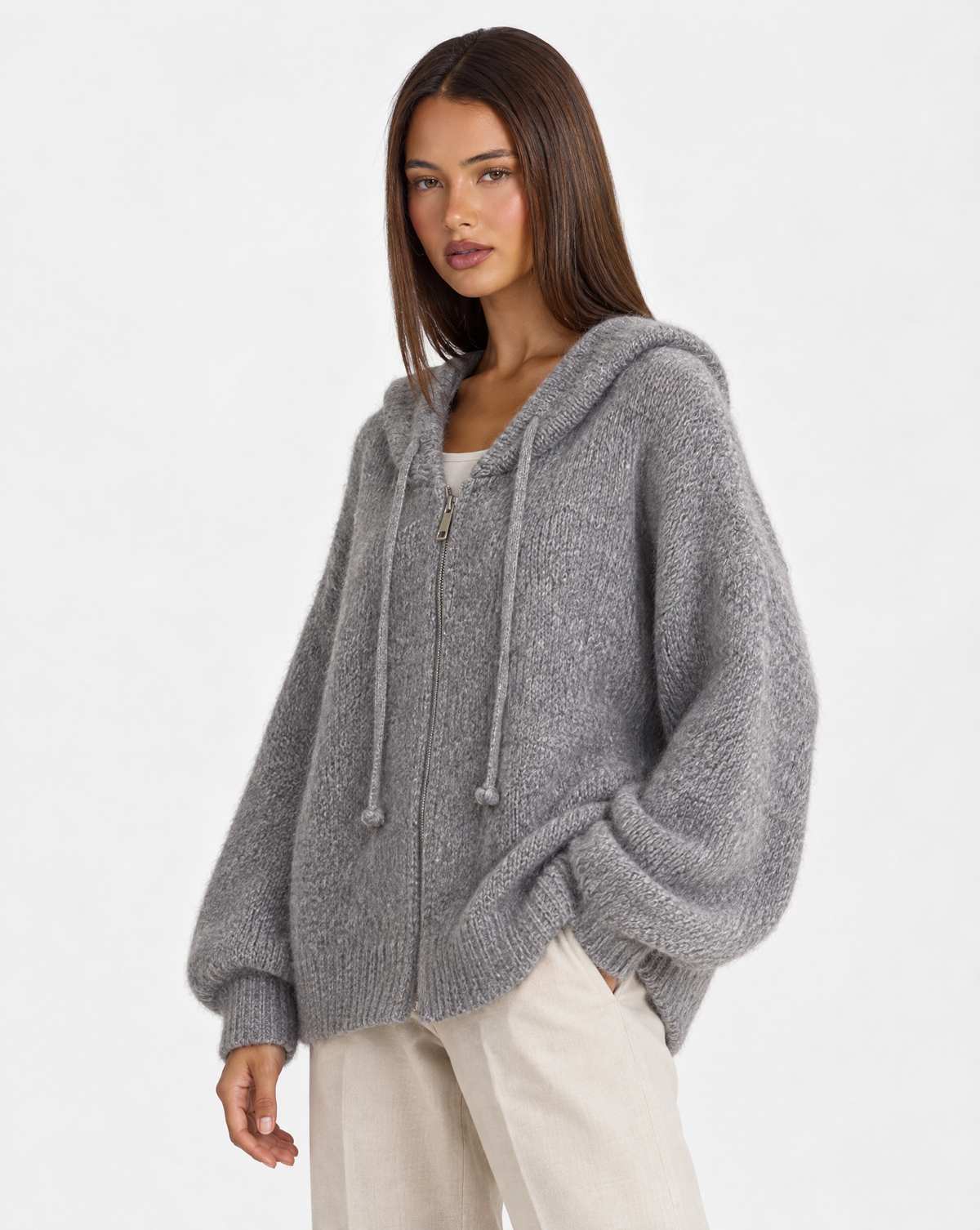 Cardigan donna misto mohair con cappuccio grigio — tre-quarti con Polly 4