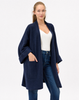 Cardigan lungo donna con tasche blu dettaglio