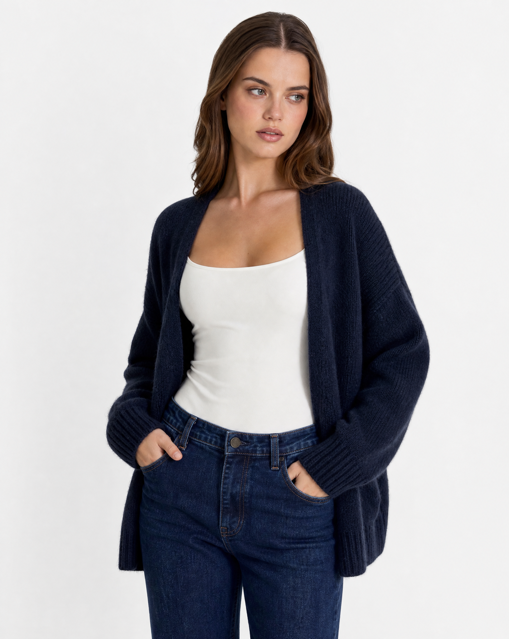 Cardigan donna blu in misto lana, dettaglio a mezzo busto