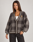 Cardigan giacca donna a quadri marrone indossato da Polly 4 - foto 2