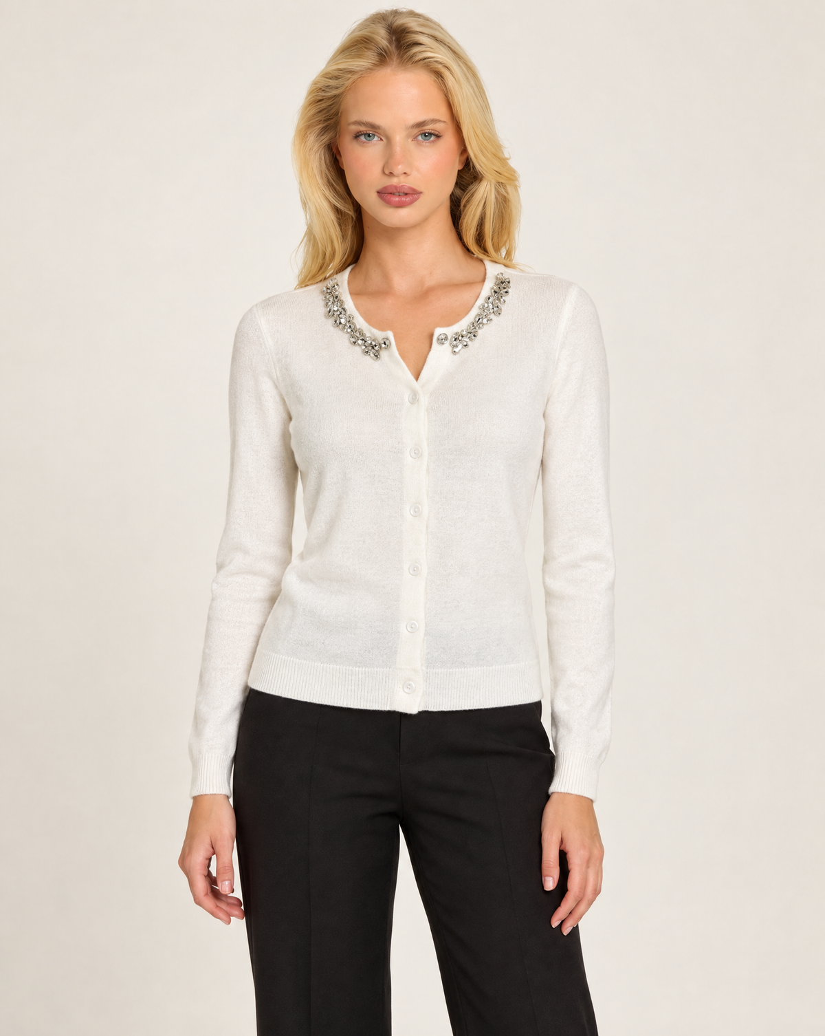 Cardigan donna bianco con collo gioiello e bottoni, Polly 7 - vista frontale