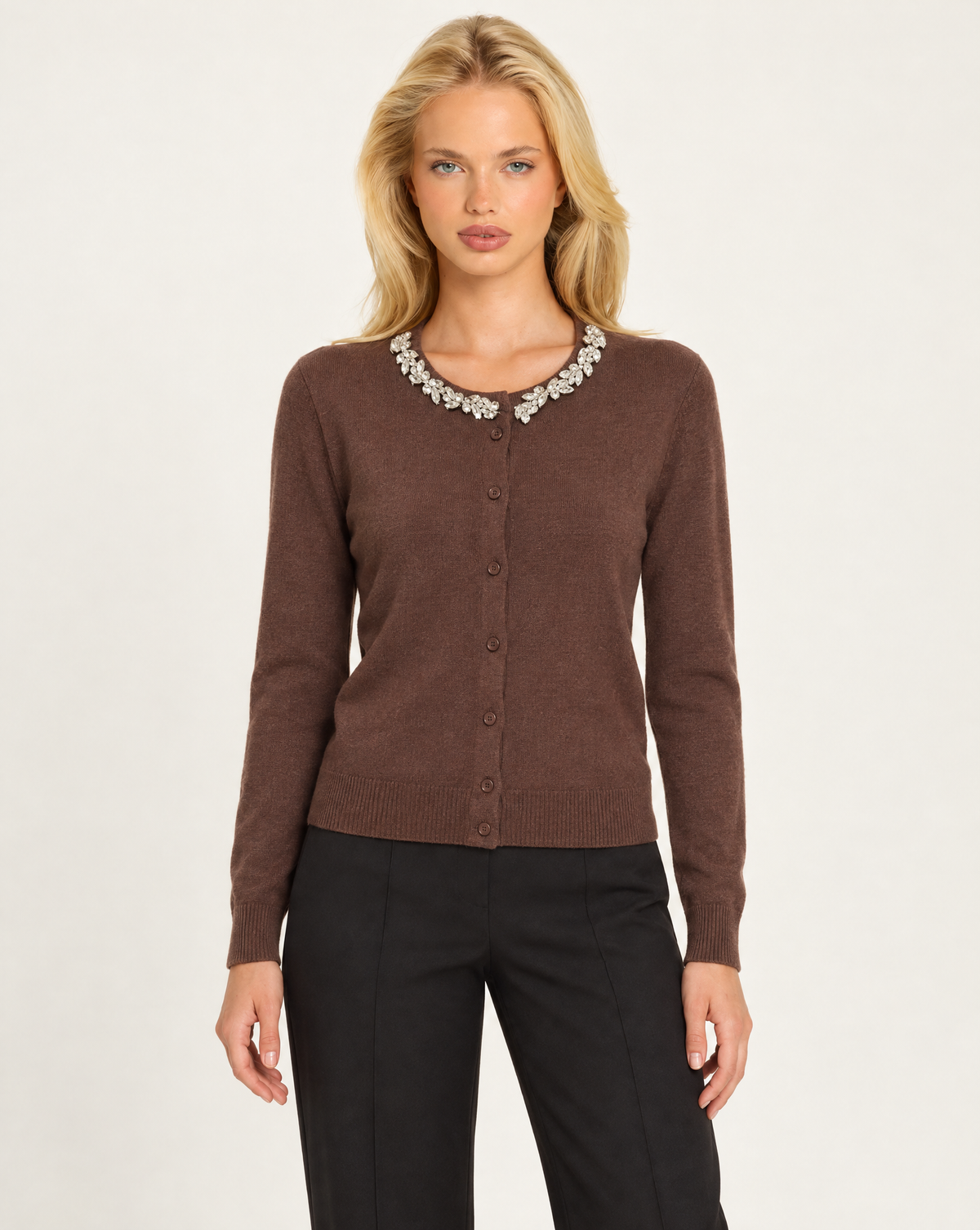 Cardigan donna marrone con collo gioiello e bottoni, Polly 7 - vista frontale