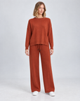 Completo in maglia B12 2311 Coccio indossato da Polly 5 - vista frontale