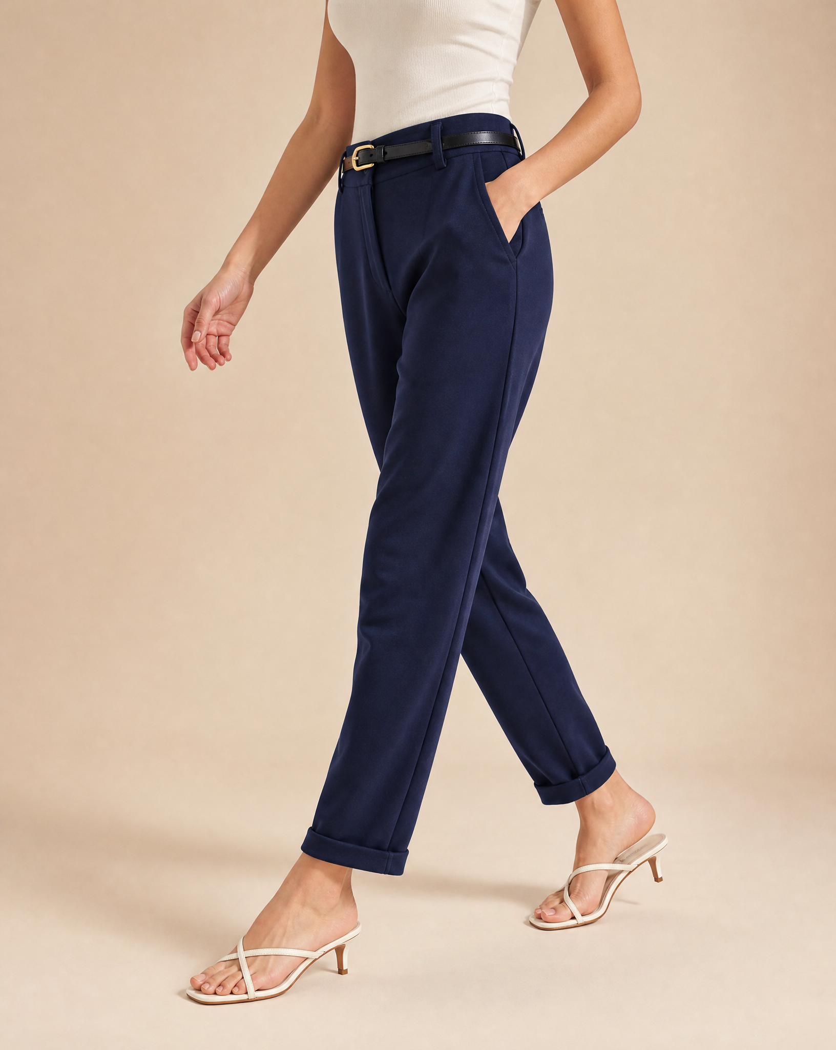 Completo donna 2000 blu, pantaloni, indossato da Polly 6