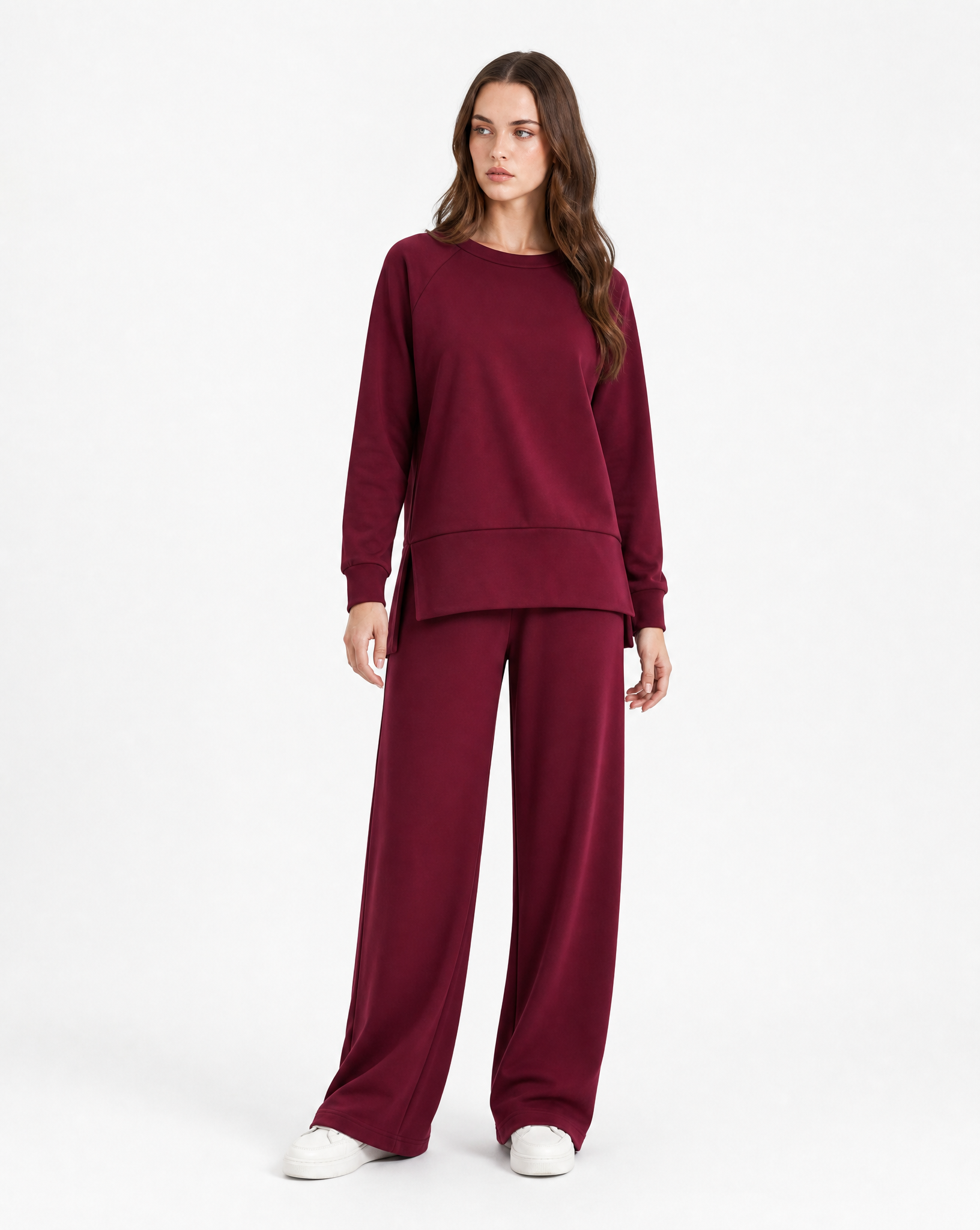 Completo donna 6050 Bordeaux indossato da Polly 2 - vista frontale