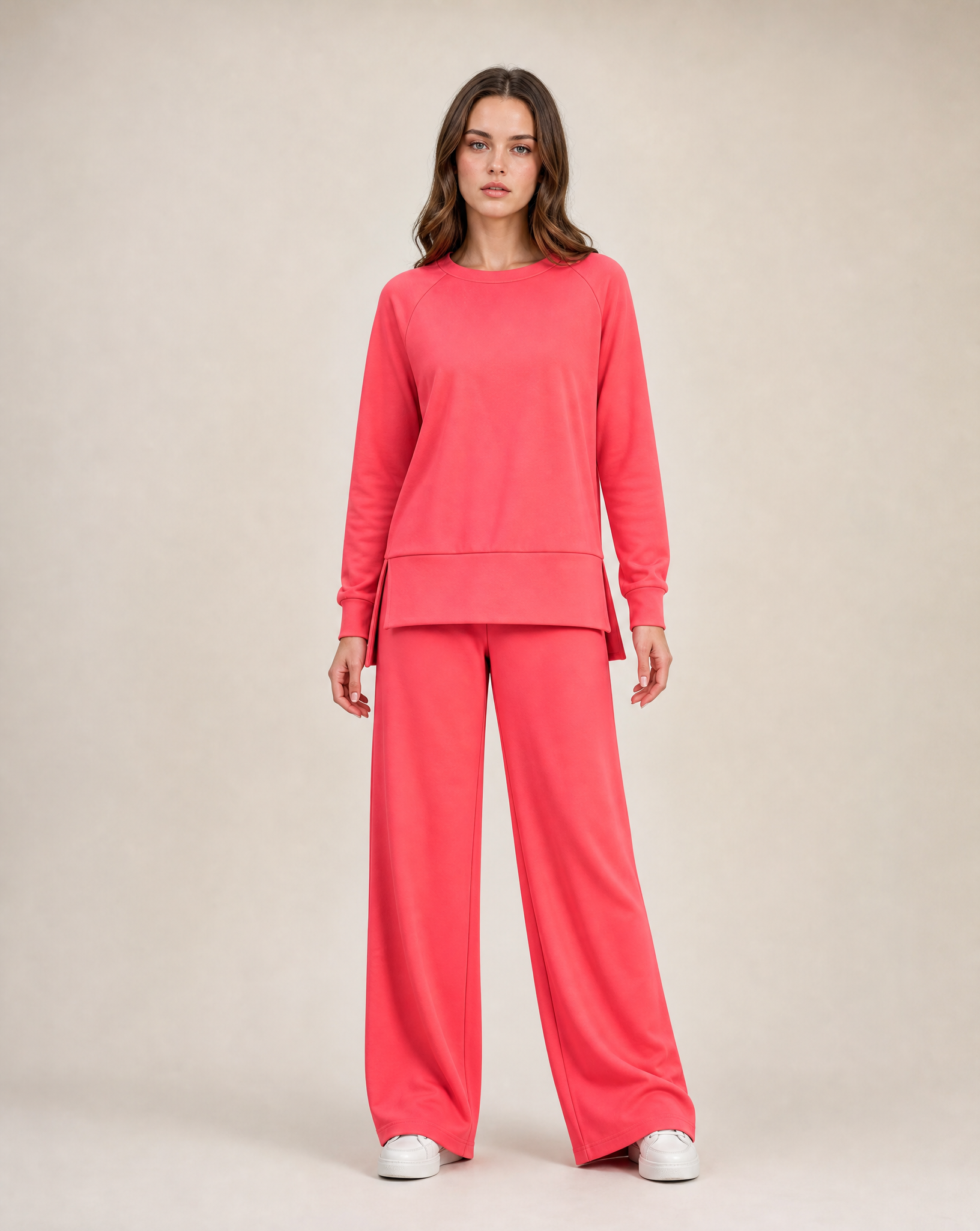 Completo donna 6050 Rosa corallo indossato da Polly 2 - vista frontale