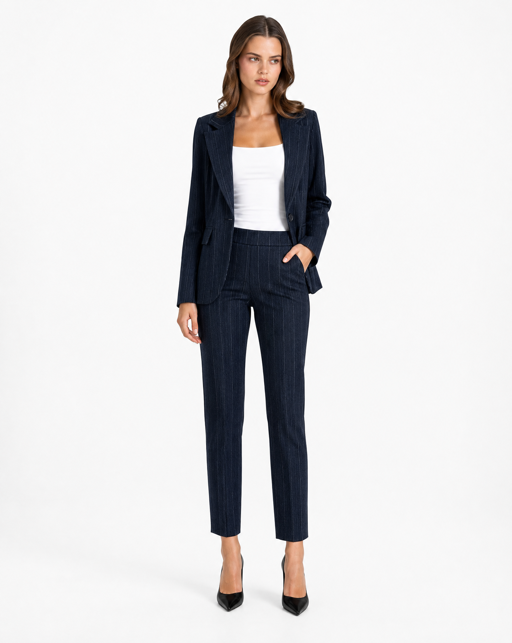Pantalone donna gessato blu a sigaretta con blazer coordinato, vista frontale