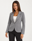 Cardigan donna modello blazer grigio indossato da Polly 4 - foto 2