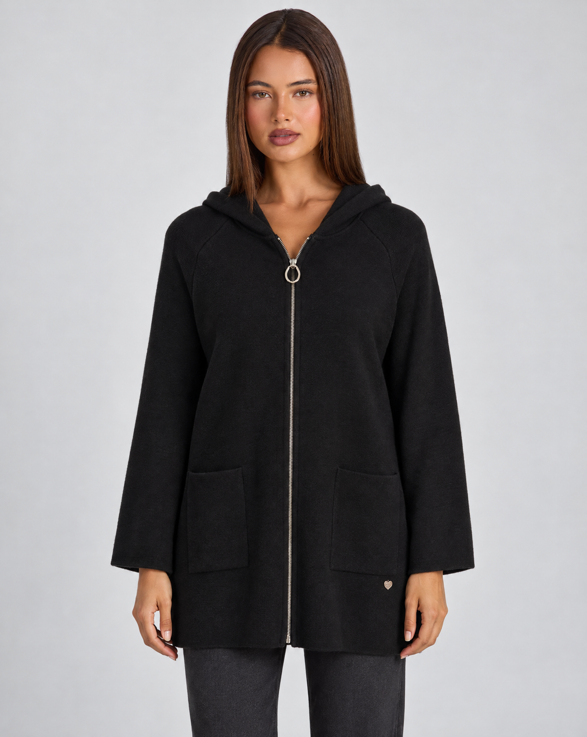 Felpa donna nera lunga con cappuccio e zip ad anello, Polly 4, vista frontale