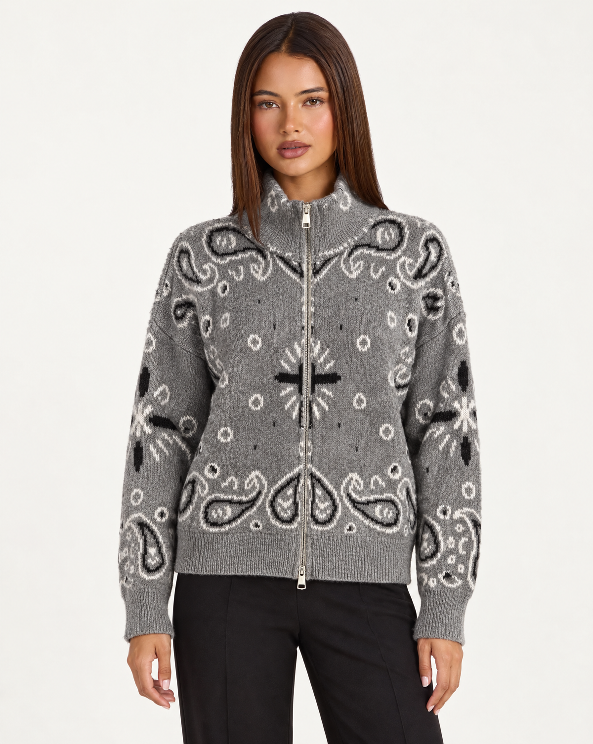 Felpa donna paisley grigio con zip e collo alto – vista frontale su Polly 4