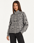 Felpa donna paisley grigio con zip e collo alto – vista di tre quarti su Polly 4