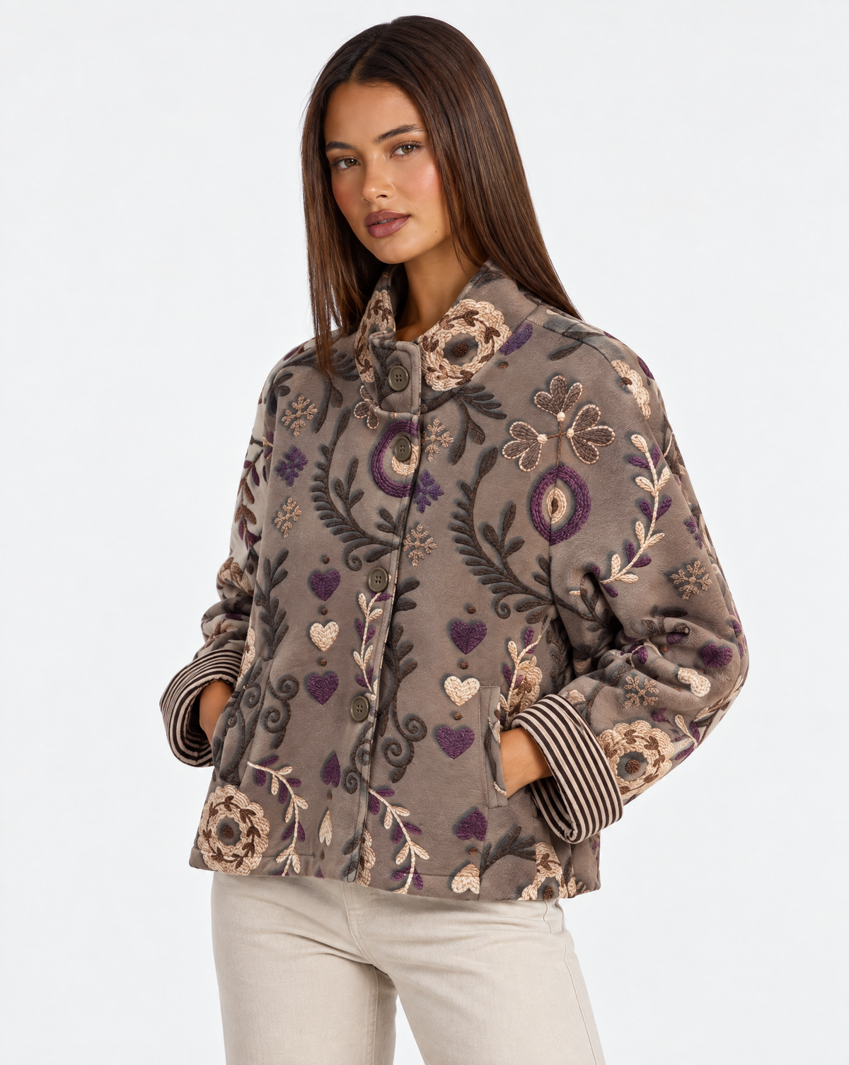 Giacca fantasia floreale e cuori Beige con Polly 4 – primo piano parte superiore, vista tre quarti