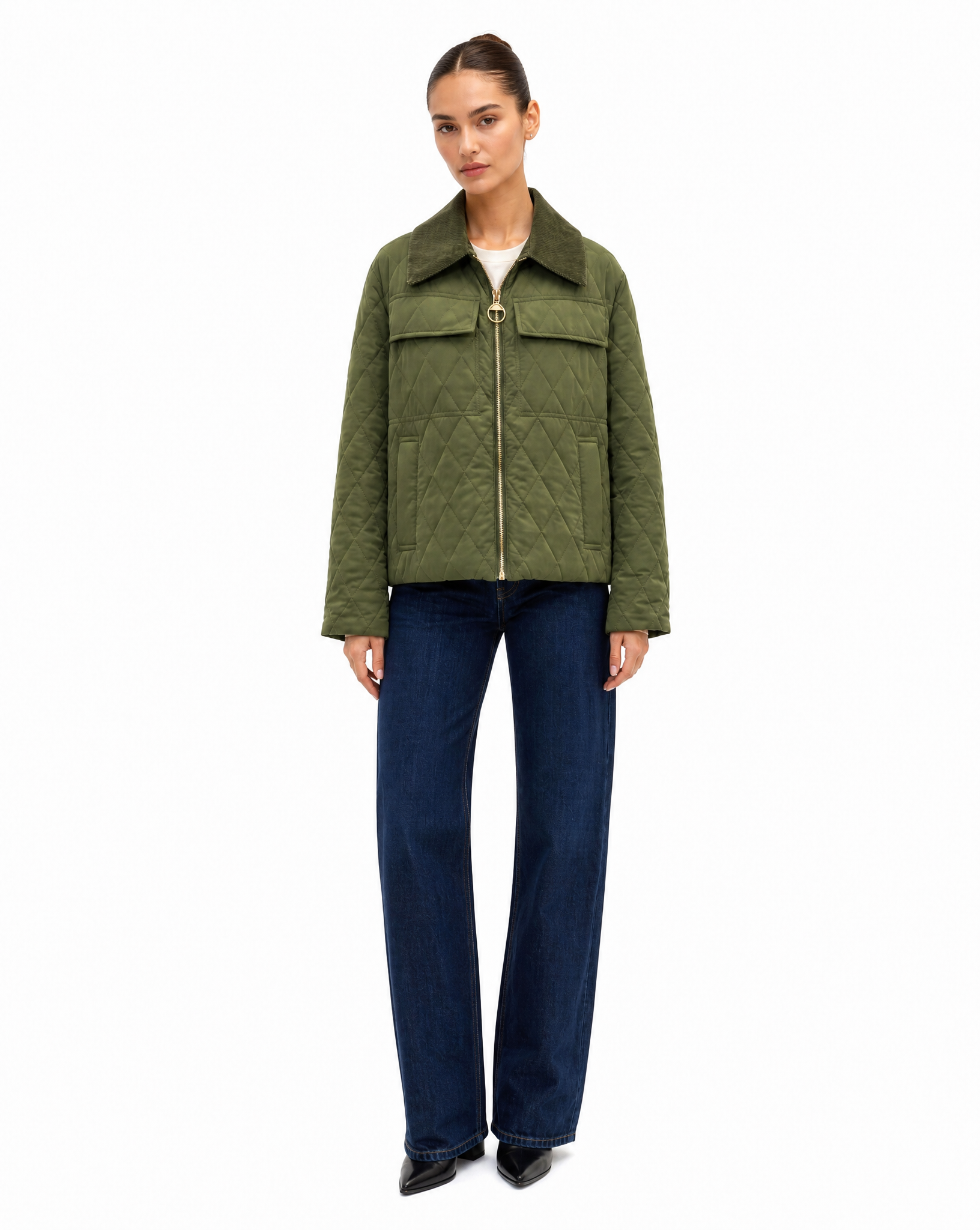 Giacca Donna Trapuntata con Colletto in Velluto Verde vista frontale indossata da Polly 6