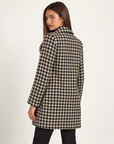 Giacca donna lunga pied-de-poule beige con revers, Polly 4 — vista posteriore