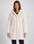Giacca donna effetto pelliccia Bianco con cappuccio, Polly 4, vista frontale