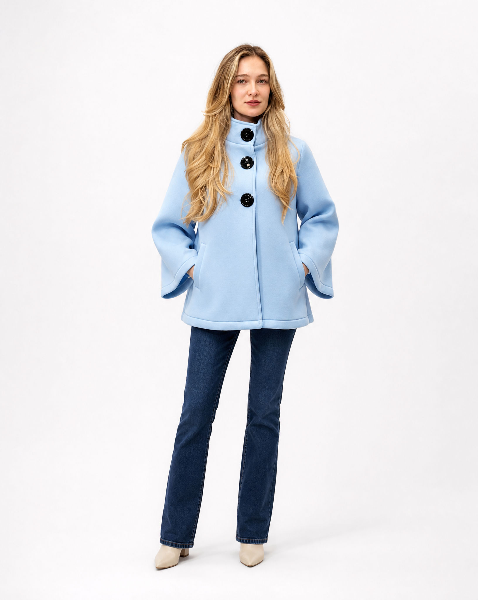Giacca donna in neoprene Azzurro, vista frontale, indossata da Polly 5