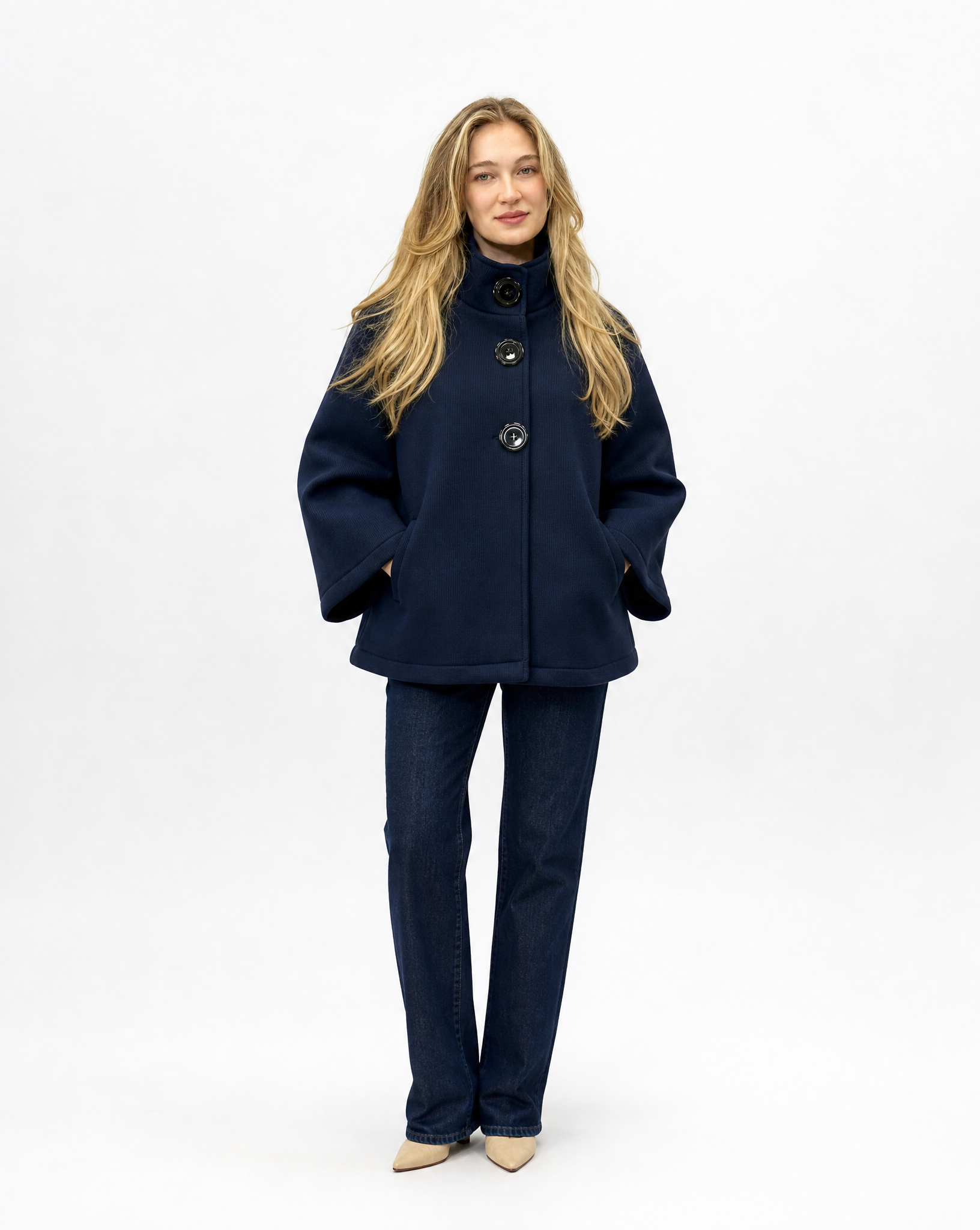 Giacca donna in neoprene Blu, vista frontale, indossata da Polly 5