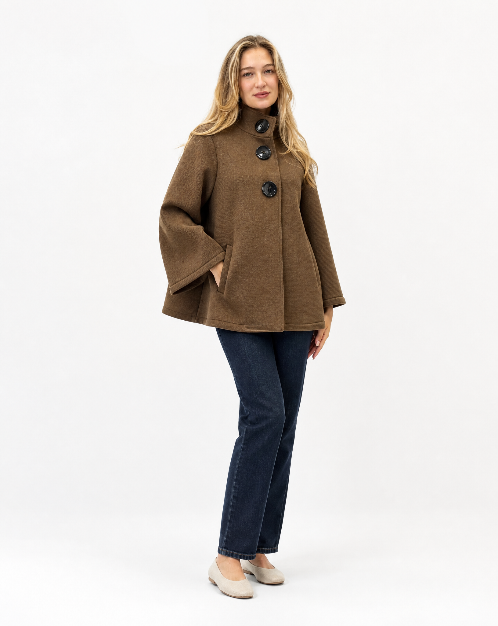 Giacca donna in neoprene Marrone, vista tre-quarti, indossata da Polly 5