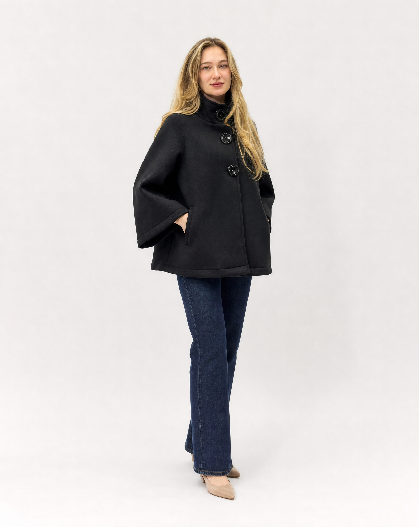 Giacca donna in neoprene Nero, vista tre-quarti, indossata da Polly 5