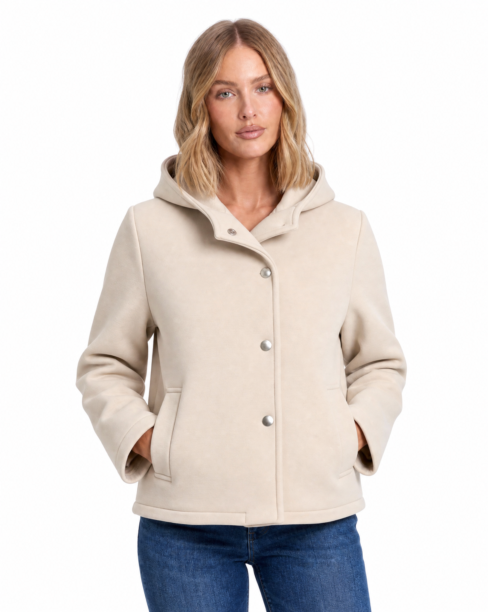 Giacca corta donna in neoprene con cappuccio color beige, indossata da Polly 5, nuovo scatto 1