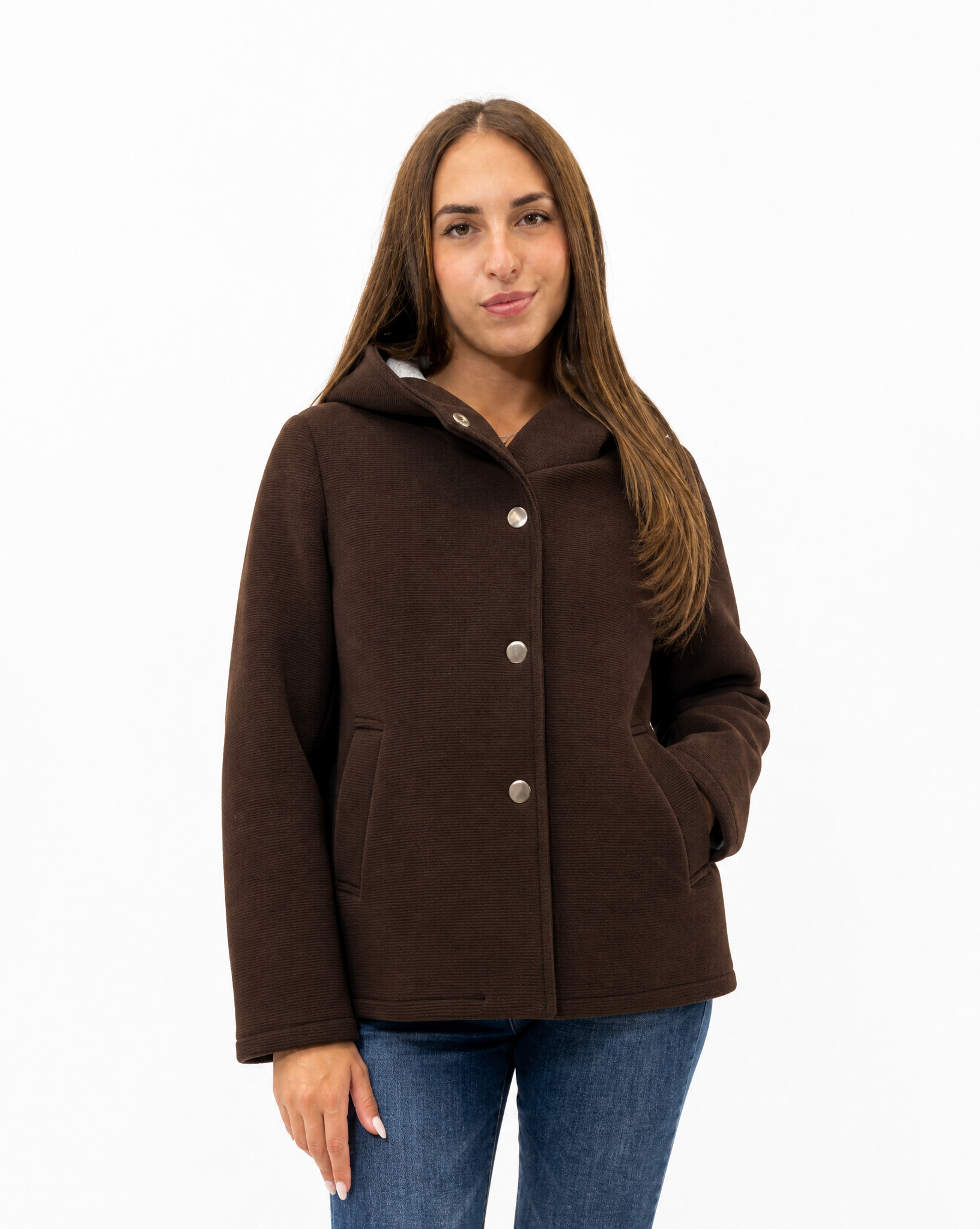 Giacca corta donna in neoprene con cappuccio color marrone, indossata da Polly 5, scatto 1