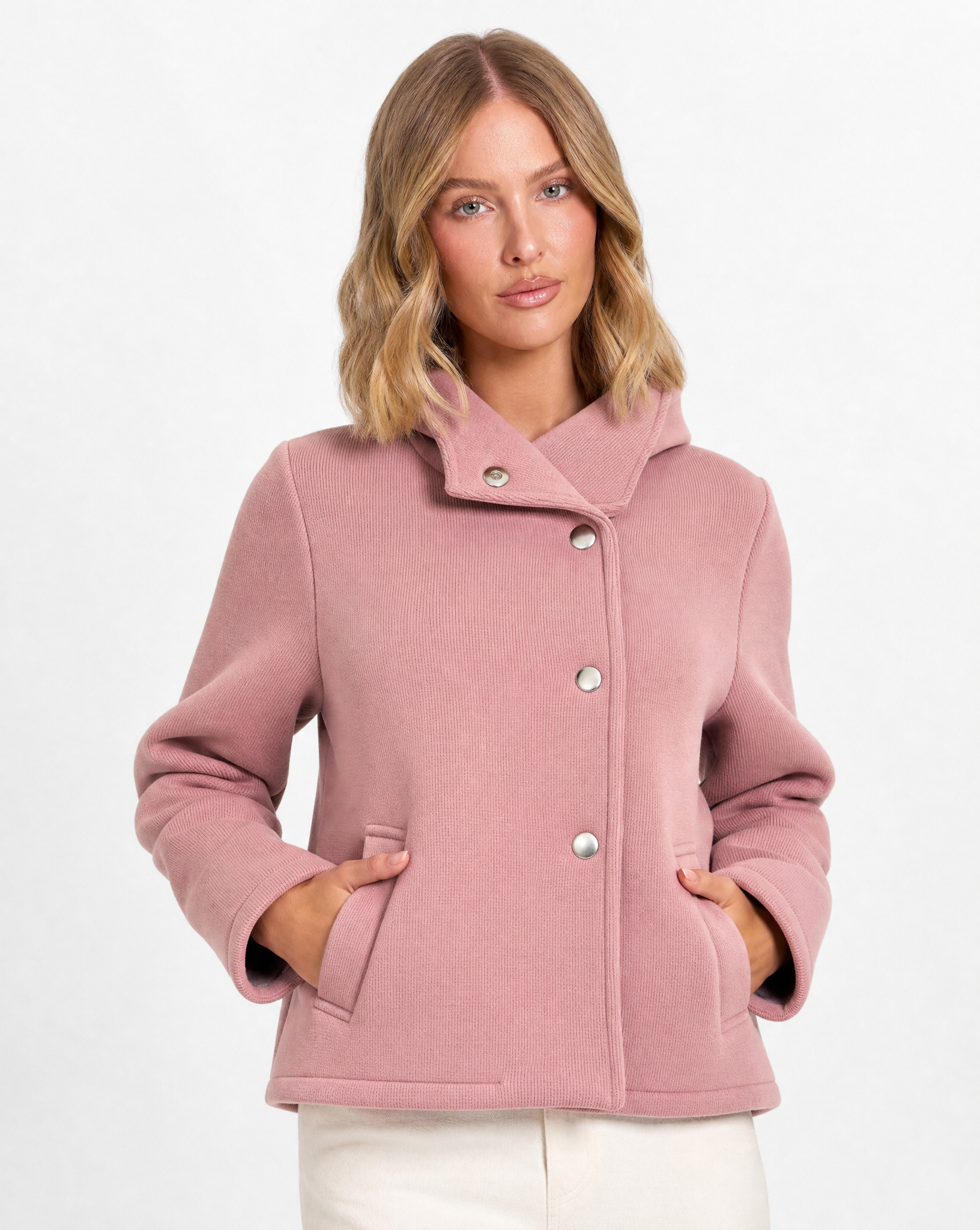 Giacca corta donna in neoprene con cappuccio color rosa, indossata da Polly 5, scatto 1