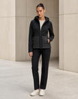 Giacca piumino softshell nera indossata, vista frontale