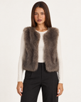Gilet donna corto effetto pelliccia taupe con Polly 4 - fronte