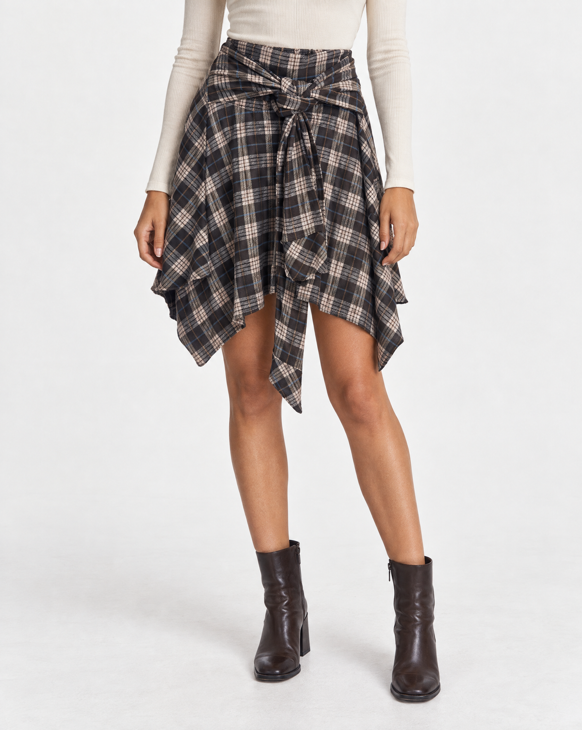 Gonna tartan asimmetrica Marrone con nodo in vita, Polly 4 – primo piano della gonna