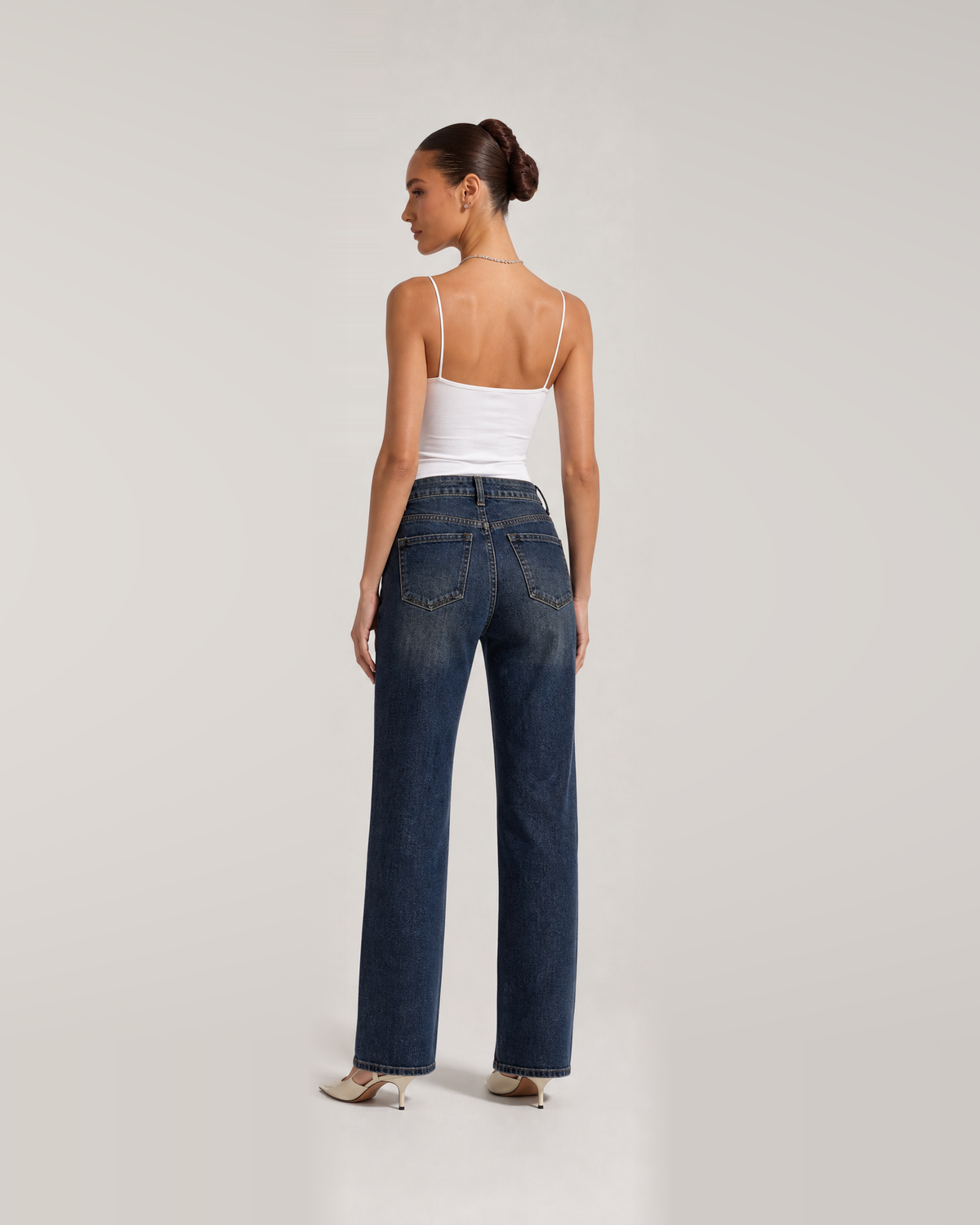 Jeans straight fit blu DS69 indossato, vista retro