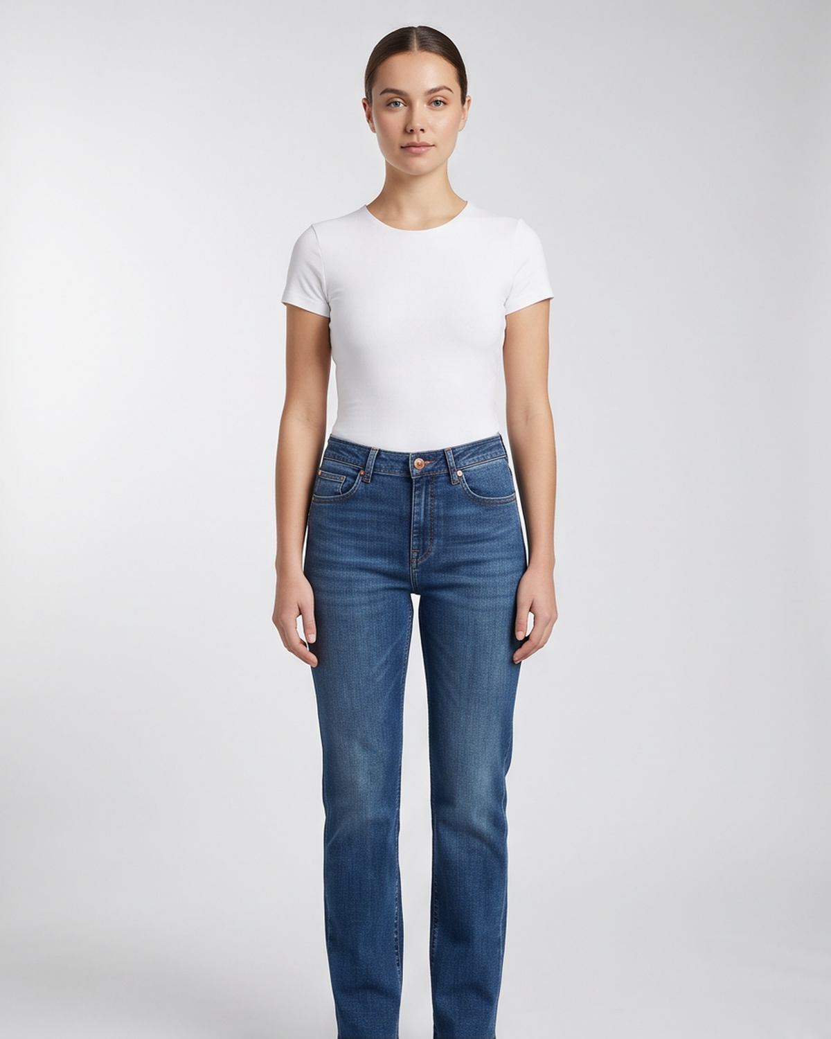 Jeans straight fit blu DS69 indossato, vista frontale