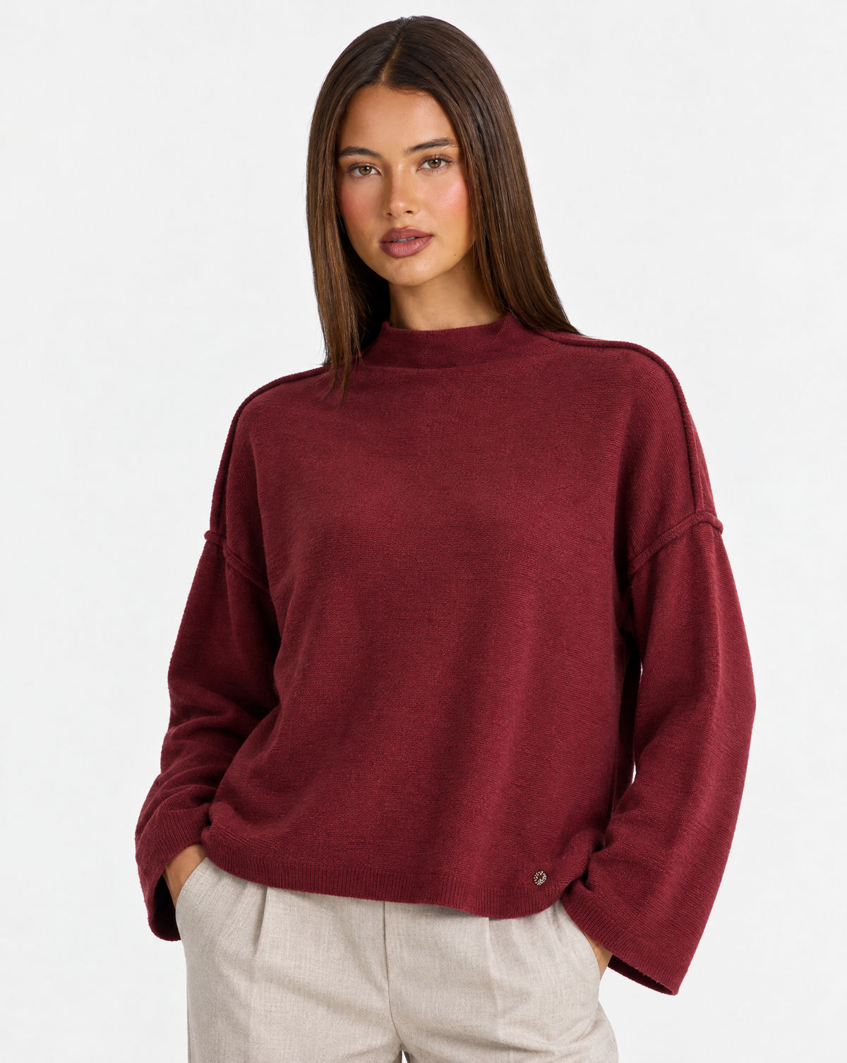 Maglia donna collo rialzato bordò — dettaglio con Polly 4