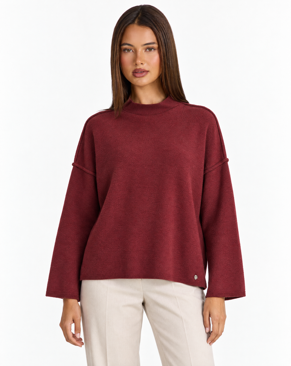 Maglia donna collo rialzato bordò — frontale con Polly 4