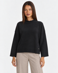 Maglia donna collo rialzato nero — frontale con Polly 4