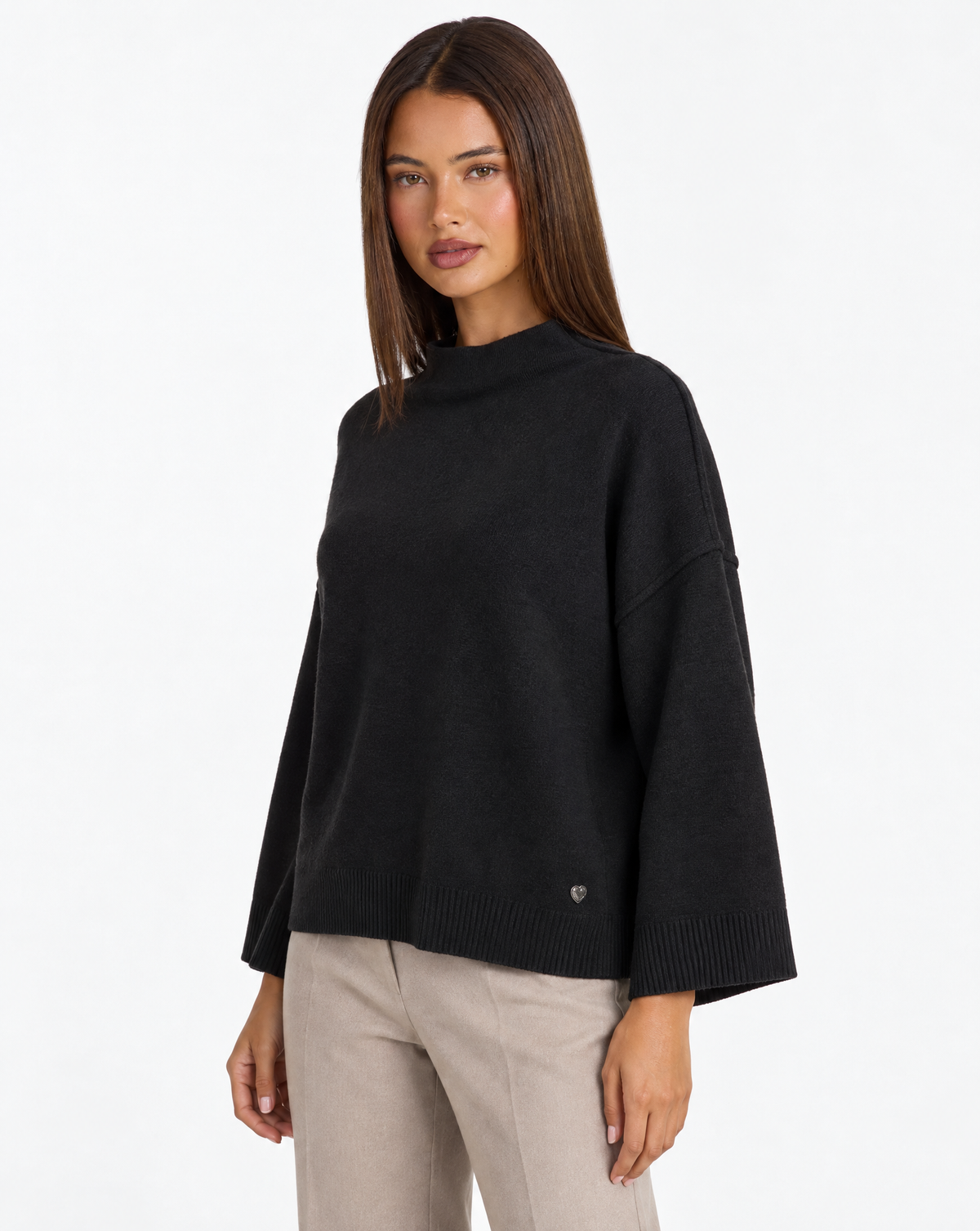 Maglia donna collo rialzato nero — tre-quarti con Polly 4