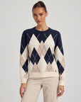 Maglia donna a rombi blu indossata da Polly 6, vista frontale