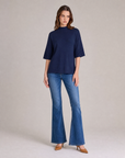 Maglia donna collo alto mezza manica 8103 - Blu tre quarti - Polly 2 con jeans e décolleté