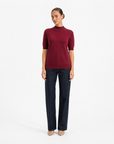 Maglia donna in lana a mezza manica Bordeaux - vista frontale con Polly 6
