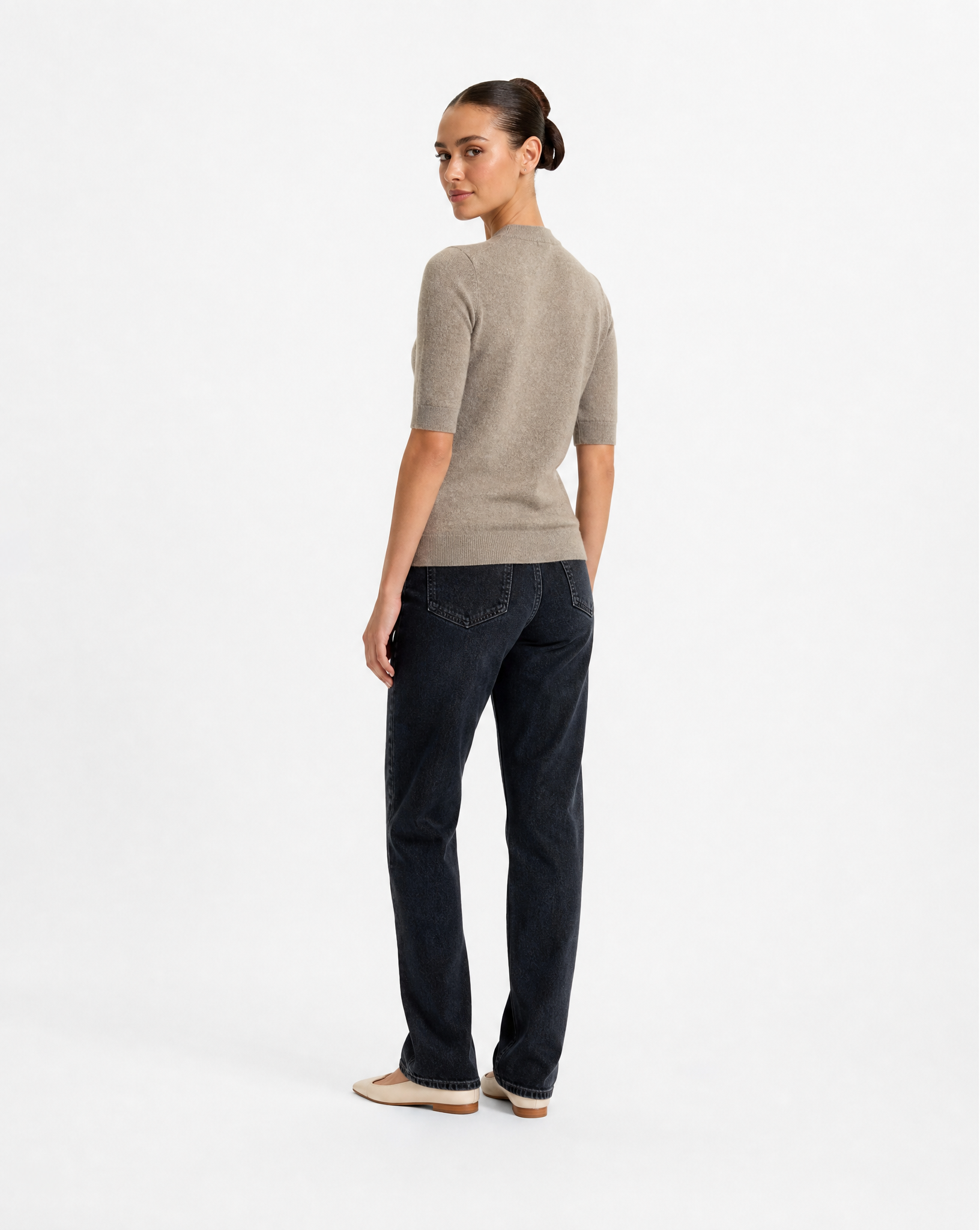 Maglia donna in lana Grigio, vista retro, indossata da Polly 6