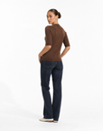 Maglia donna in lana Marrone, vista retro, indossata da Polly 6