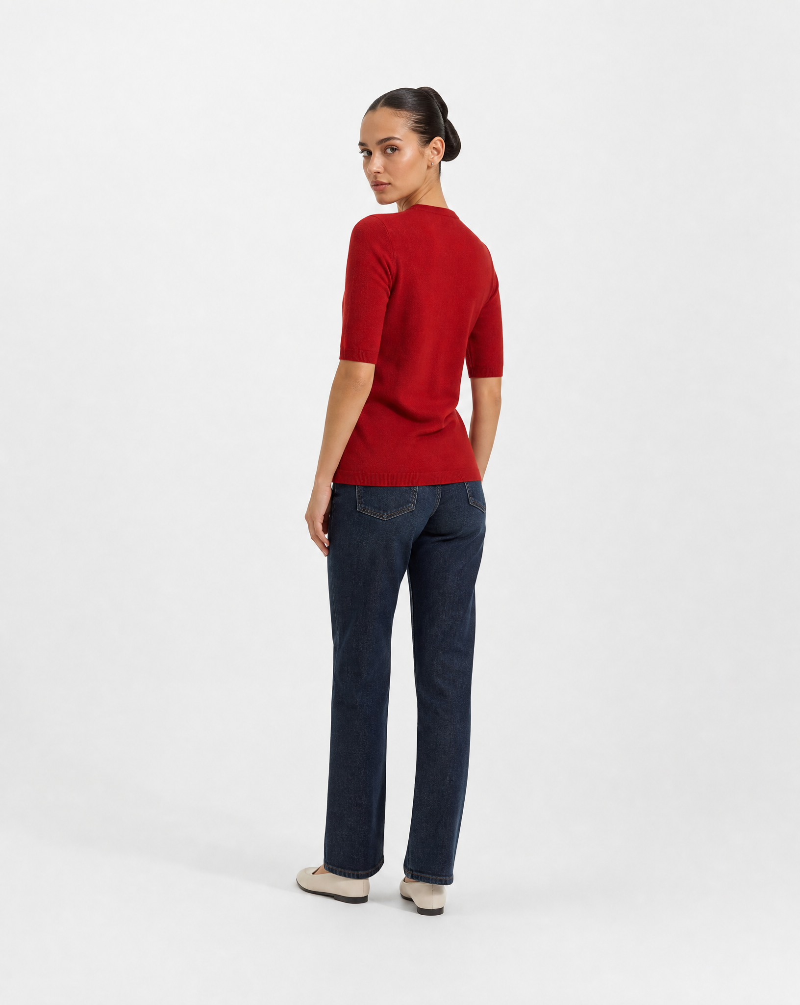 Maglia donna in lana Rosso, vista retro, indossata da Polly 6
