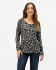 Maglia donna maculata grigia, dettaglio mezzo busto