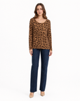 Maglia donna maculata color marrone camel, figura intera