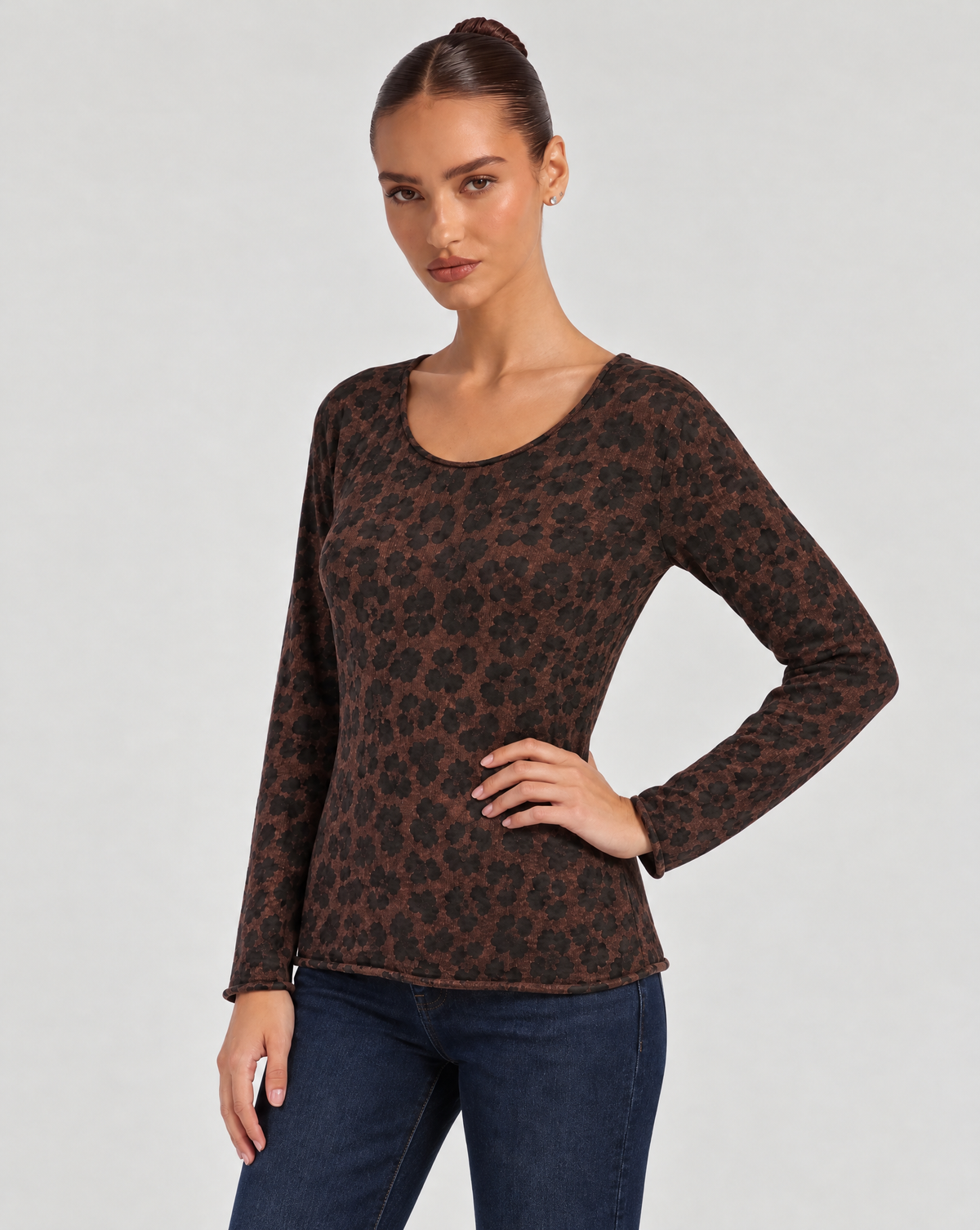 Maglia Donna Maculata Morbida in Misto Lana - Marrone scuro - Polly 6 - vista tre quarti