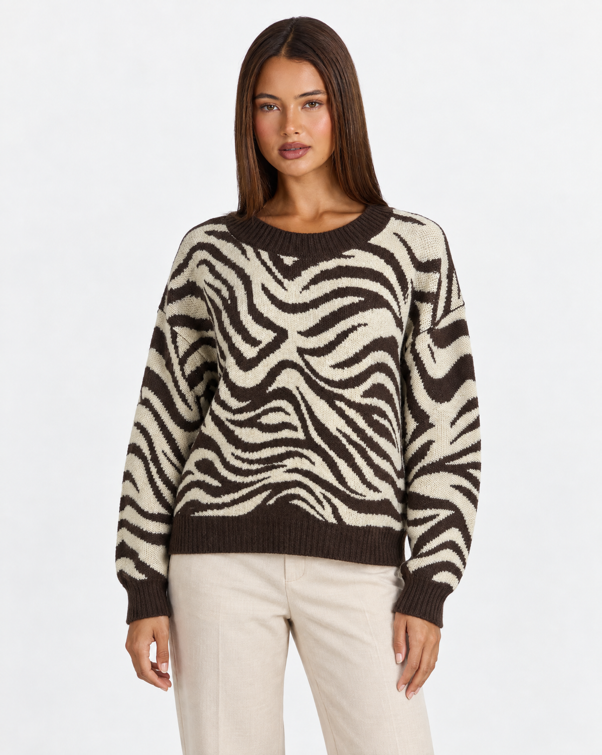 Maglia donna zebrata Marrone scuro con girocollo e bordi a costine, Polly 4 – vista frontale