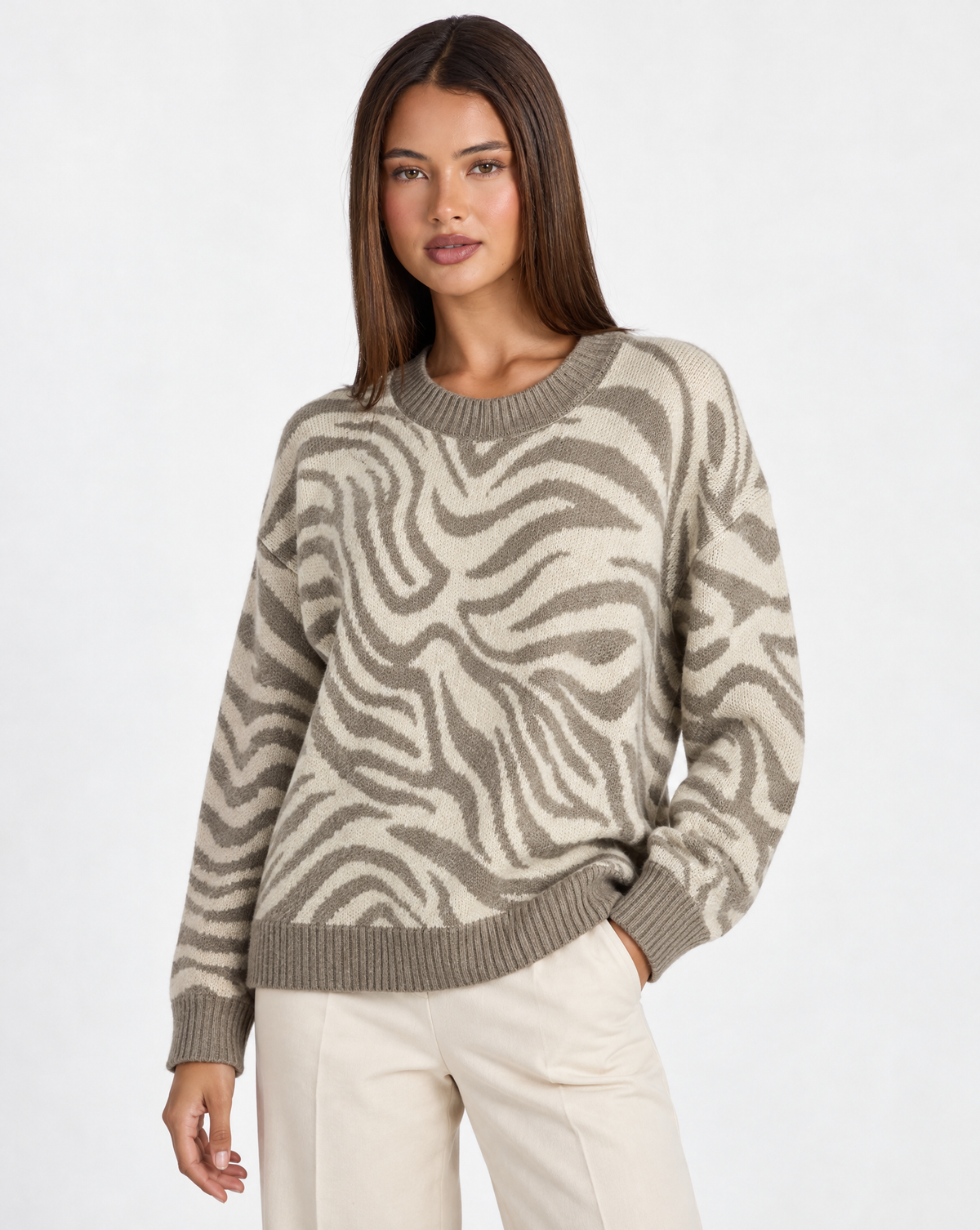 Maglia donna zebrata Panna con girocollo e bordi a costine, Polly 4 – dettaglio parte superiore