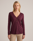 Maglia donna misto cashmere bordeaux con scollo a V e quattro bottoni, Polly 7 - vista frontale